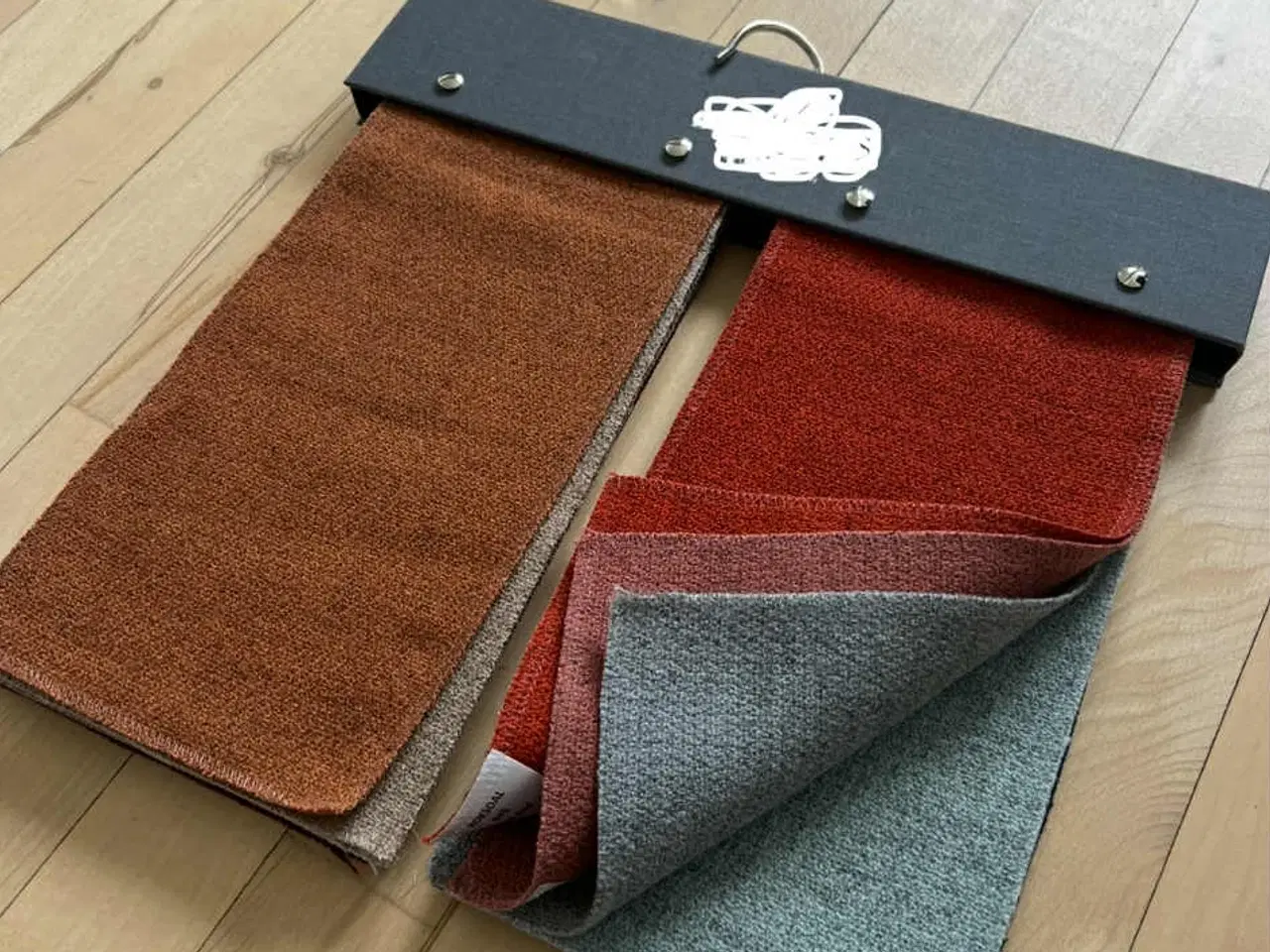 Billede 9 - Parti stof og læder