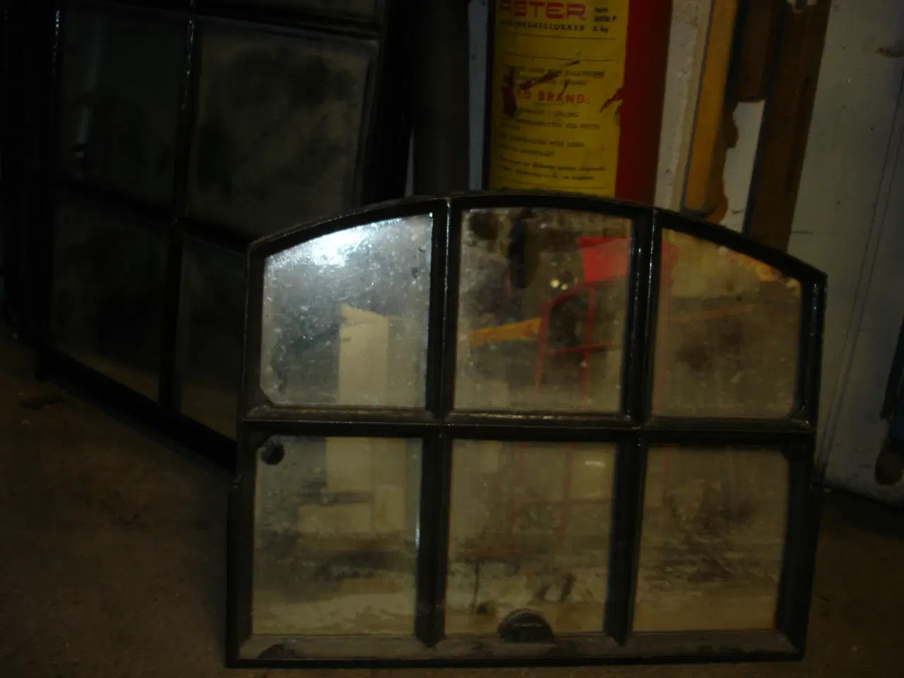 Billede 2 - Staldvinduer med spejle og uden