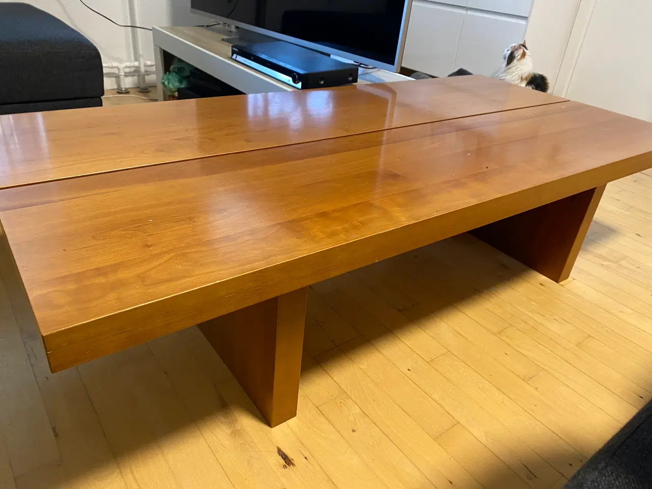 Billede 2 - Sofa og sofabord