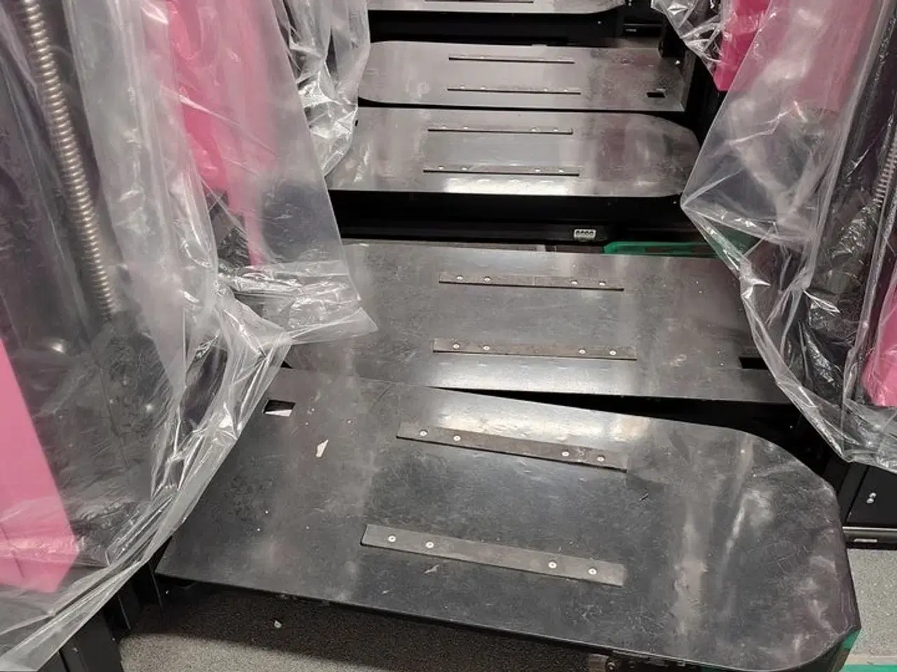 Billede 32 - Eleven Transport Robots and six chargers E&K AUTOMATION ECO L03