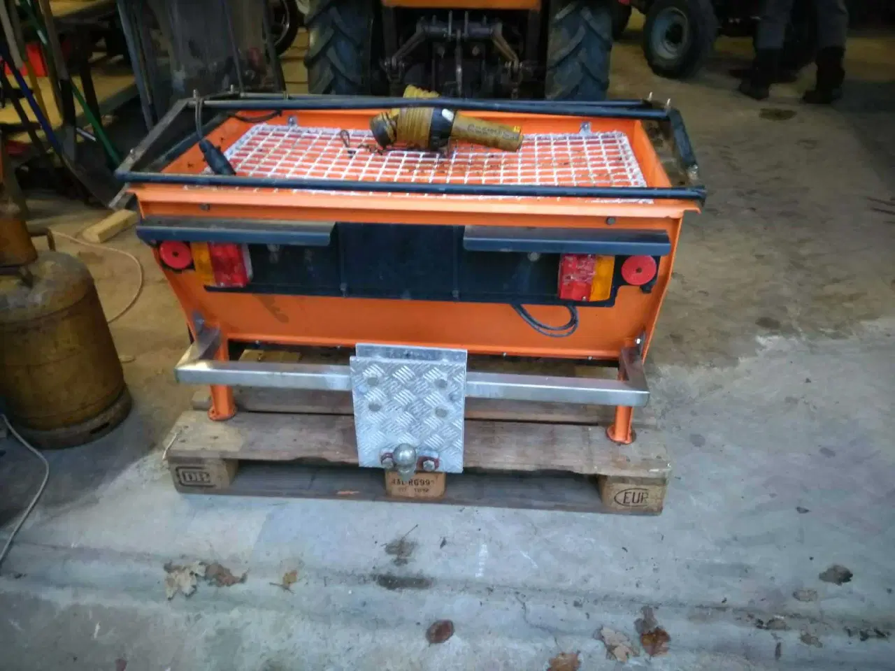 Billede 3 - Saltspreder m. Presenning 