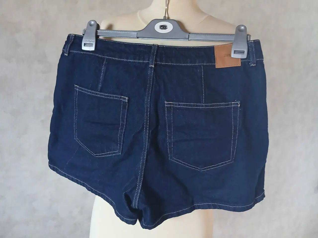 Billede 4 - ZARA denim shorts str L
