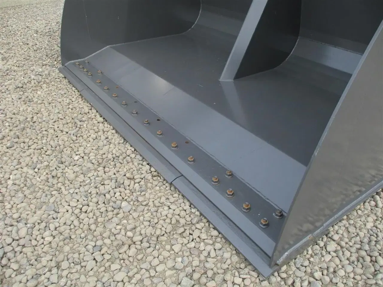 Billede 12 - - - - HØJTIPSKOVL NORJE 4,2 m3 265cm bred og vendbar bolt-on skær