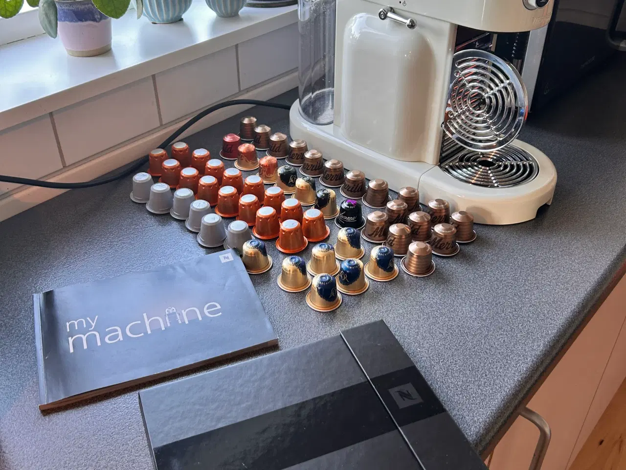 Billede 3 - Nespresso maestria i creme hvid espressomaskine