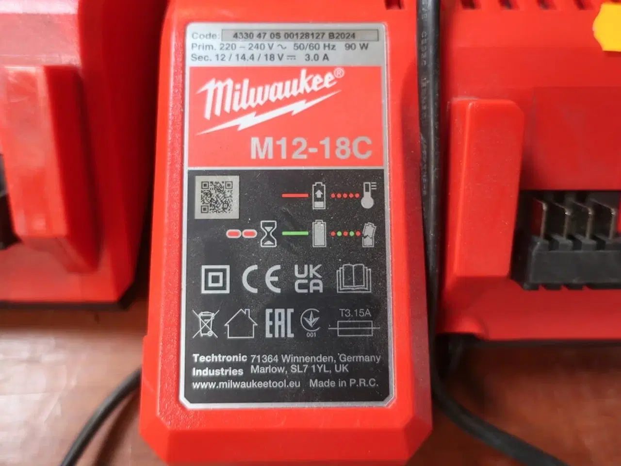 Billede 2 - 3 stk. MILWAUKEE opladere 12-18V