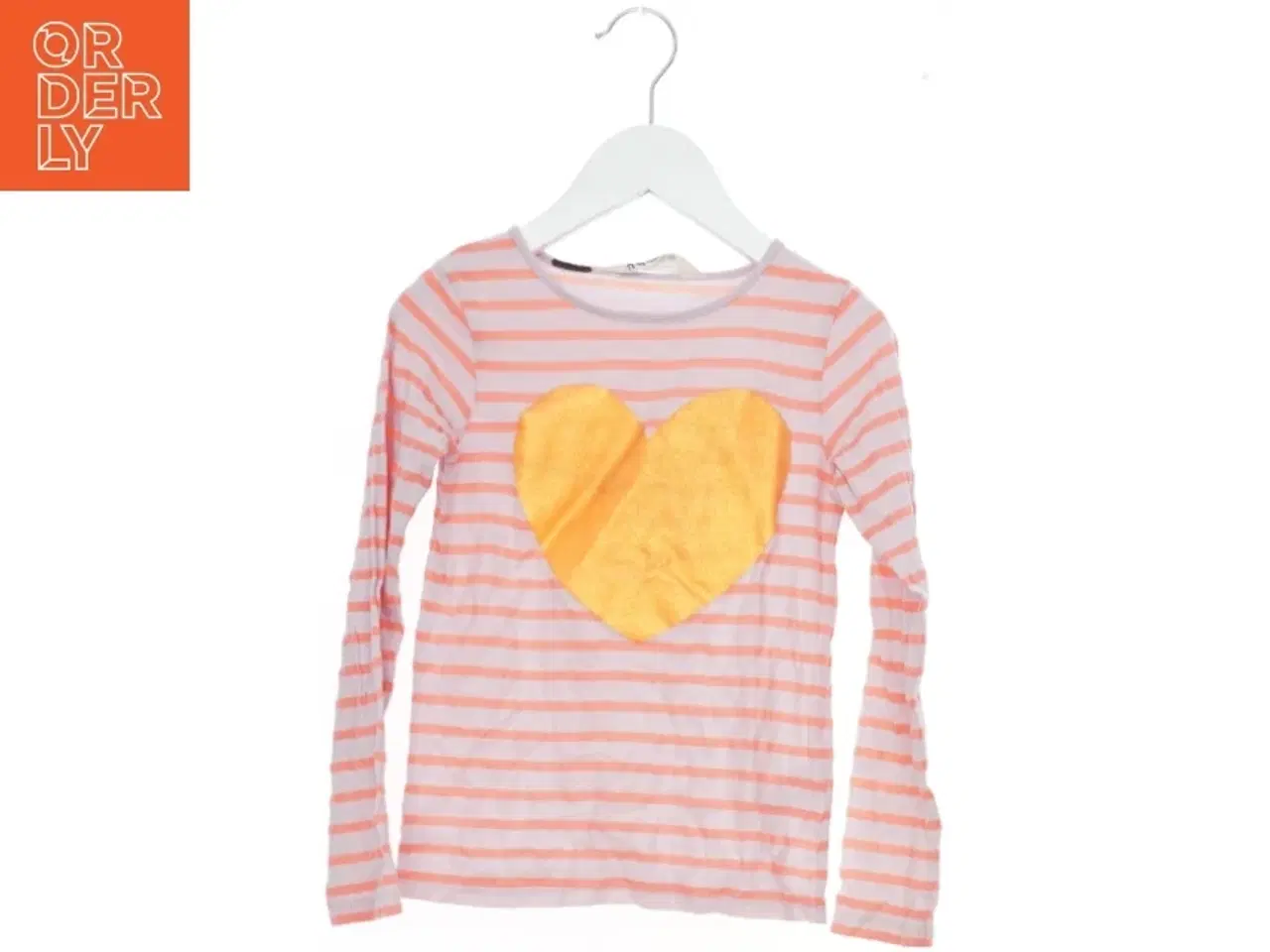 Billede 1 - Stribet langærmet bluse med hjerte fra H&M (str. 122)
