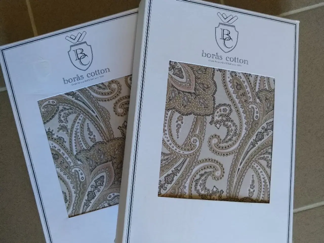 Billede 1 - 2 sæt sengetøj - ekstra længde - 140x220/60x63 cm