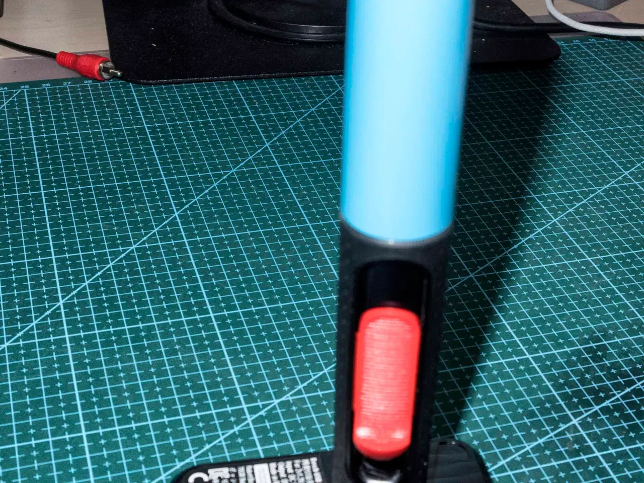 Billede 3 - Lim-Pen  Bosch Blå med oplader og oplad. batterier