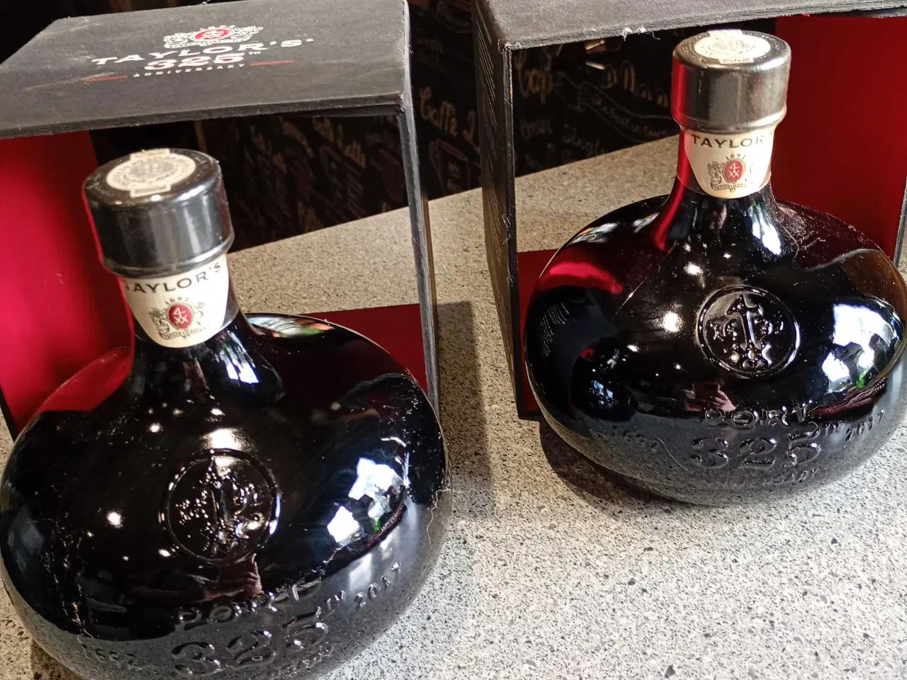 Billede 1 - Taylor s 325 jubilæum