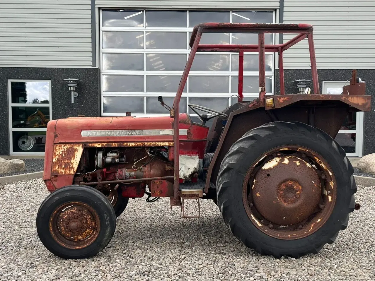 Billede 1 - IH 444 Motor sidder fast