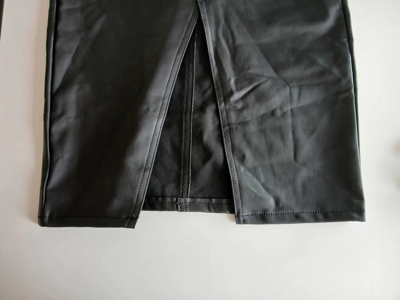 Billede 3 - Nederdel. Vero Moda. XS/34