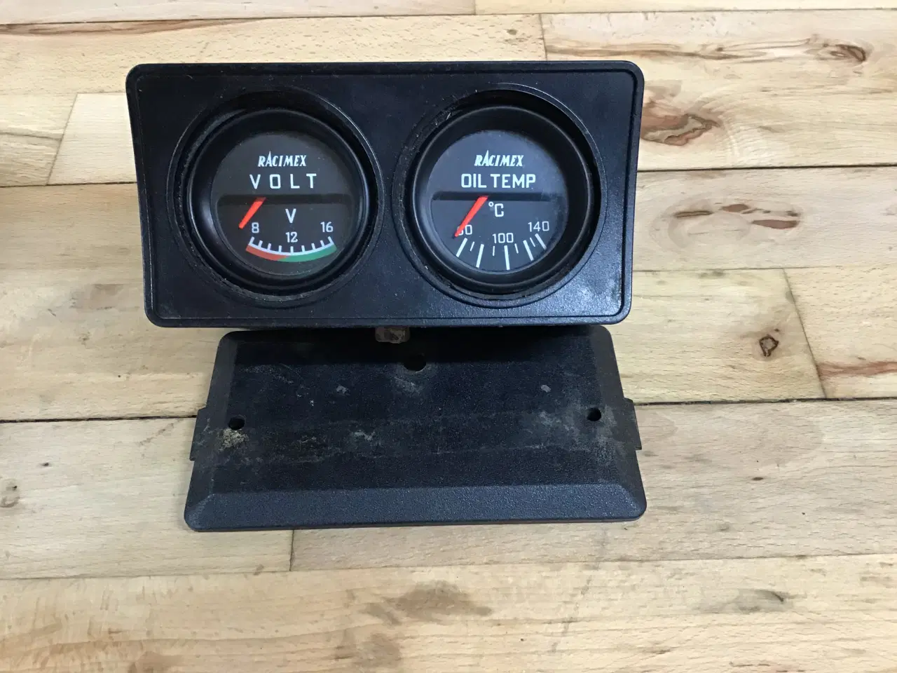 Billede 1 - Voltmeter og temp måler