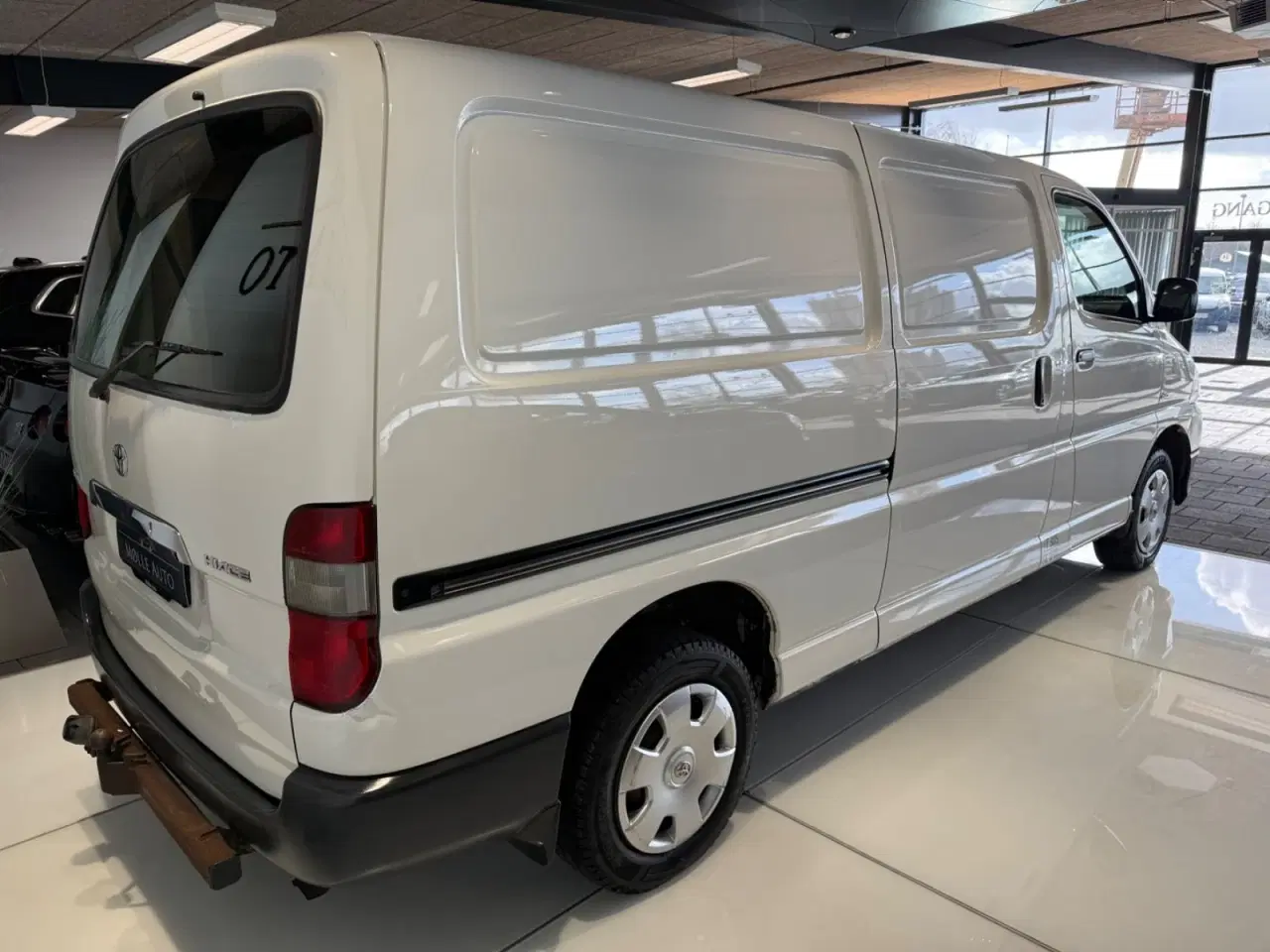 Billede 3 - Toyota HiAce 2,5 D-4D 117 Komfort lang