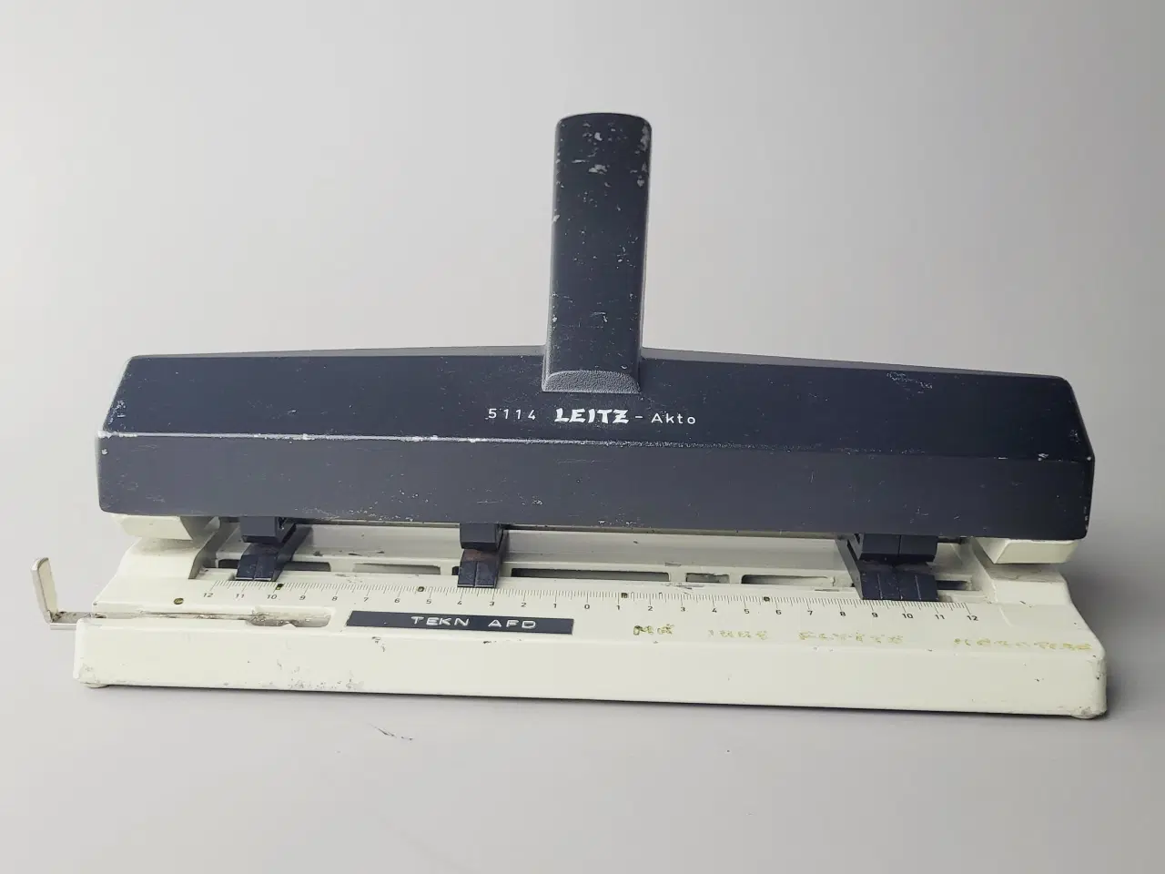 Billede 2 - ⭐️· Kraftig LEITZ 4-Huls Hulmaskine - 5114 Akto