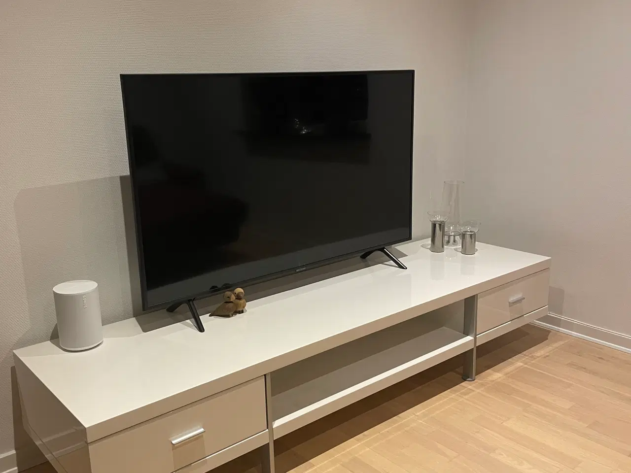 Billede 1 - TV bord blank hvid