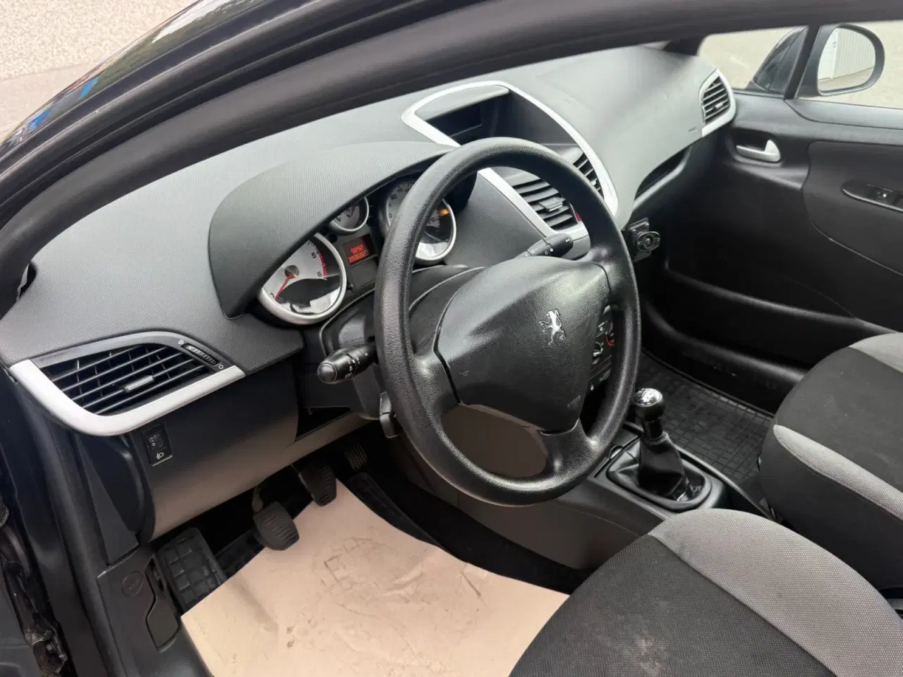 Billede 10 - Peugeot 207 1,6 HDi 90 Comfort+