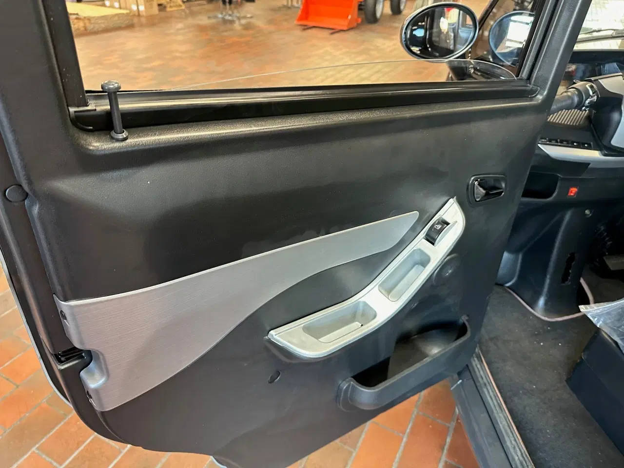 Billede 9 - BOMA X2 Kabinescooter Metalgrå