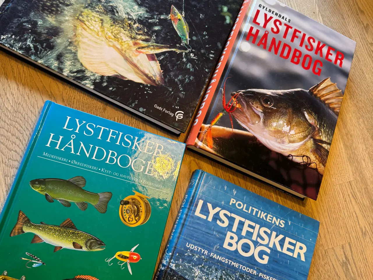 Billede 1 - Fiskebøger sælges samlet 