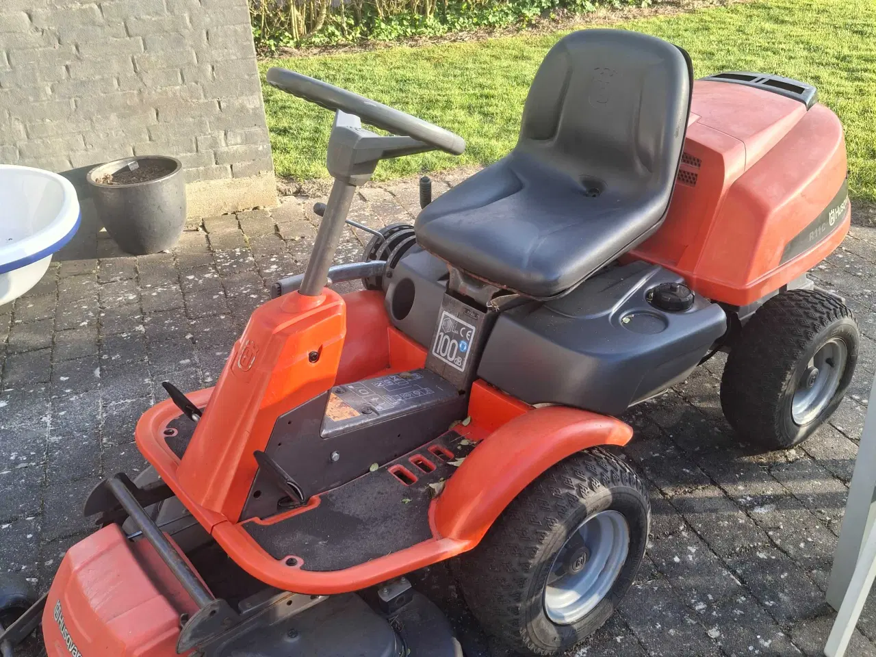 Billede 4 - Fin hűsqvarna  frontmonterrt