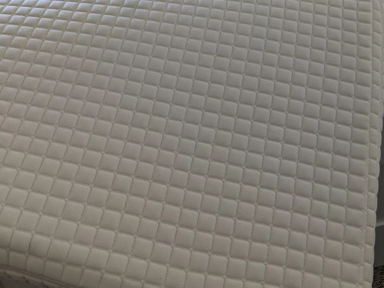 Billede 1 - IKEA BRIMNES BED WHITE 140X200CM  +matress +top