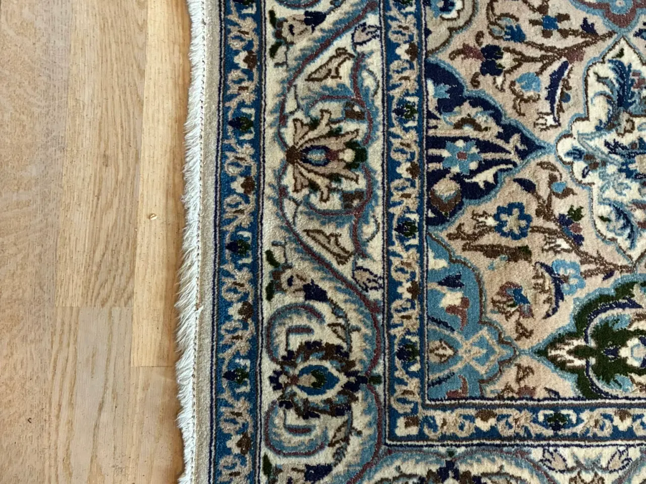 Billede 6 - Persisk tæppe med blomstermønster