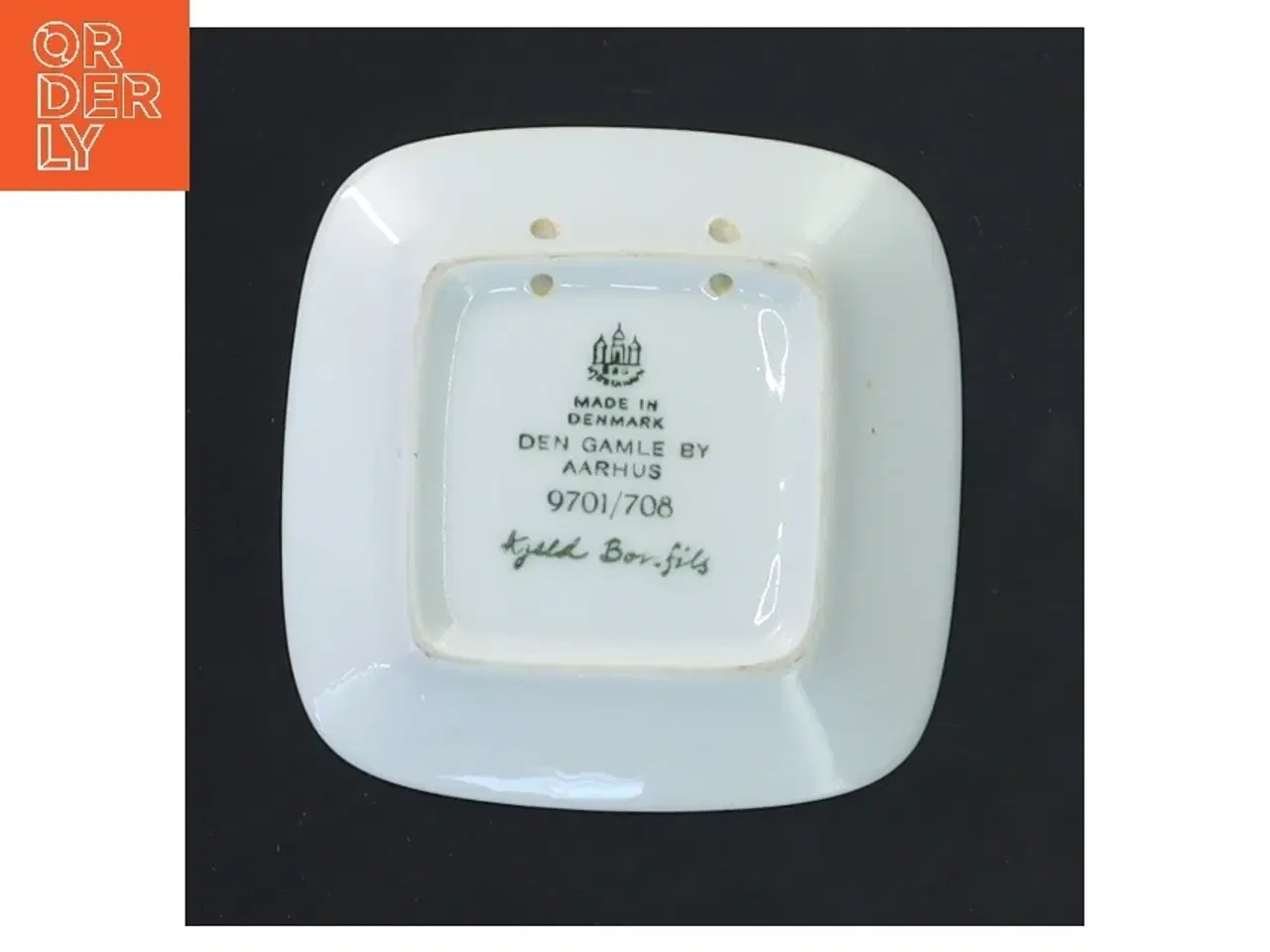 Billede 2 - Porcelænsplatte med motiv af Aarhus fra B&G (str. 8,5x8,5 cm)