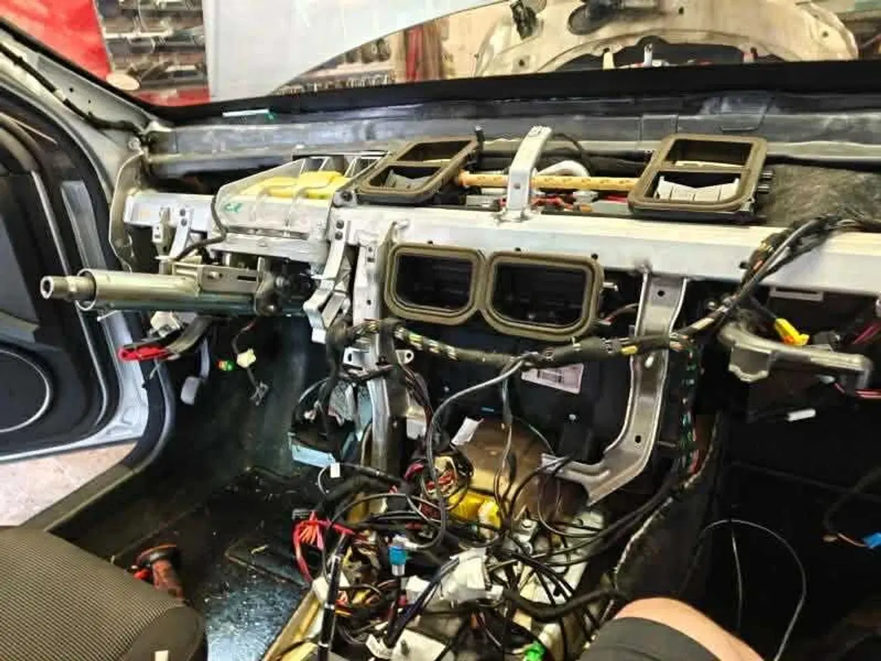 Billede 12 - NÆSTEN FULD RENOVERET Mercedes C200