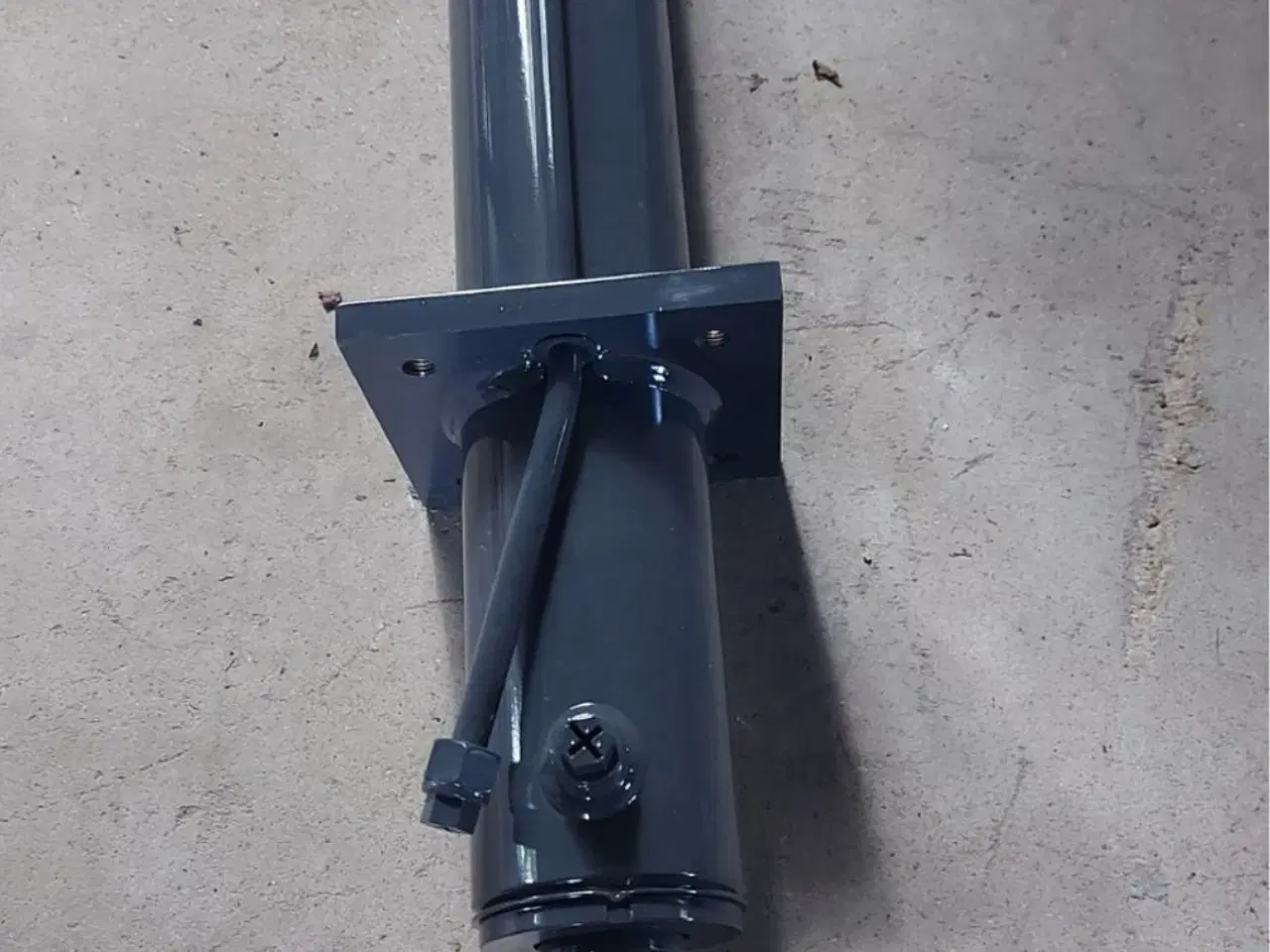 Billede 2 - Cylinder, evt. til trækløver