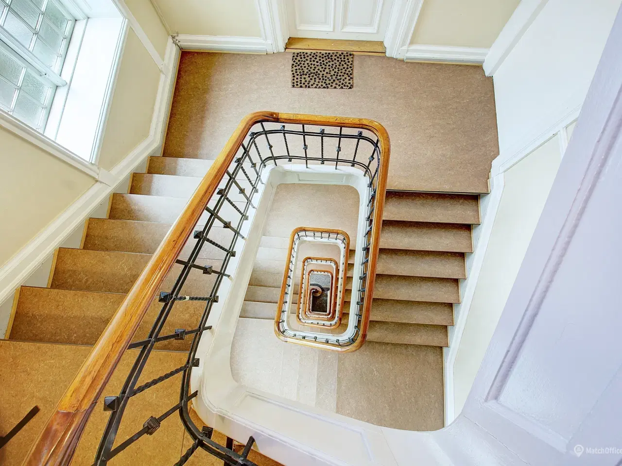 Billede 4 - Herskabeligt lejemål med ”egen” café og mulighed for kantineordning