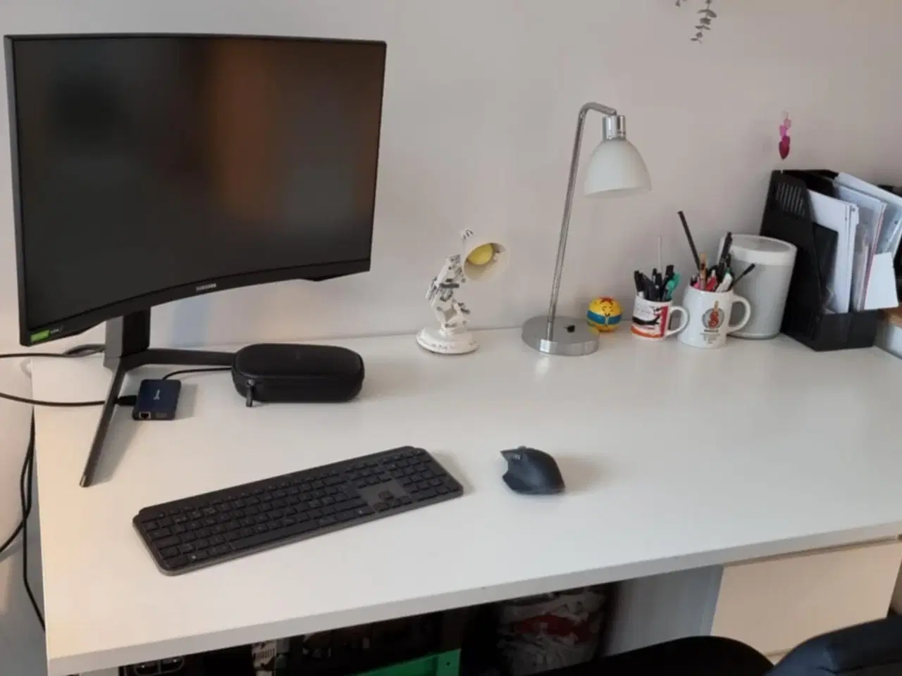 Billede 3 - Hvidt hæve-/sænkebord sælges billigt