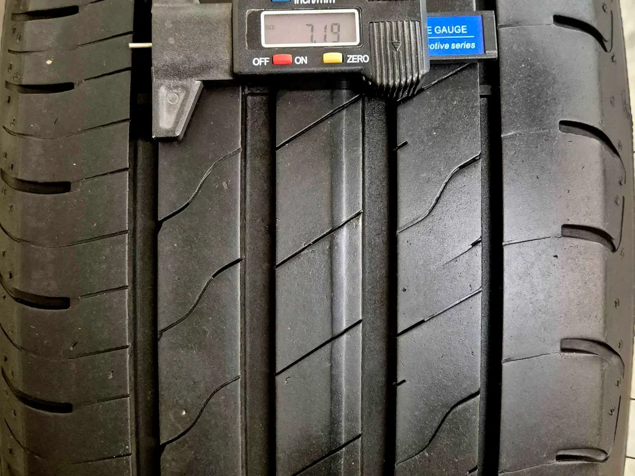 Billede 4 - BMW i4 / G30 / G31 ORIGINAL ALUFÆLGE MED SOMMERDÆK