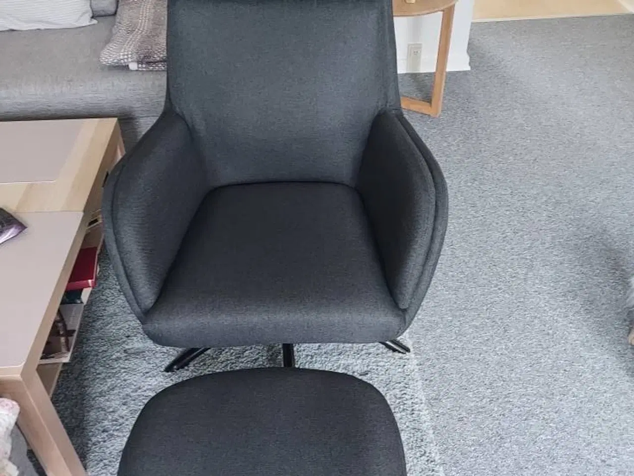 Billede 1 - Lænestol med skammel