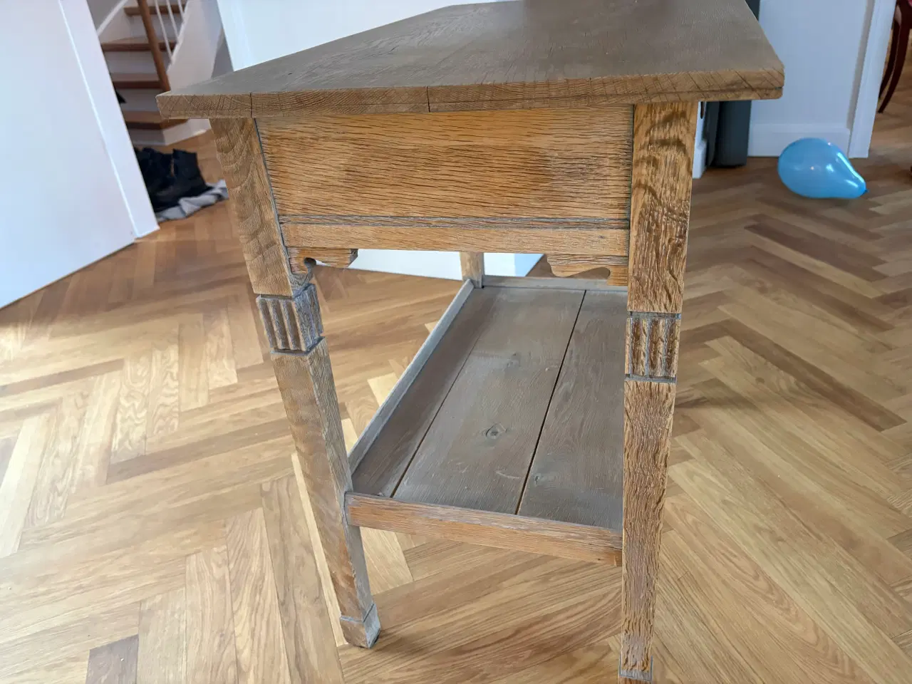 Billede 3 - Fint gammeldags bord med skuffw