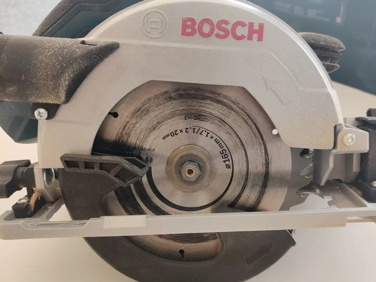 Billede 2 - Bosch Pro dyksav med 1400 mm skinne (udlejes)