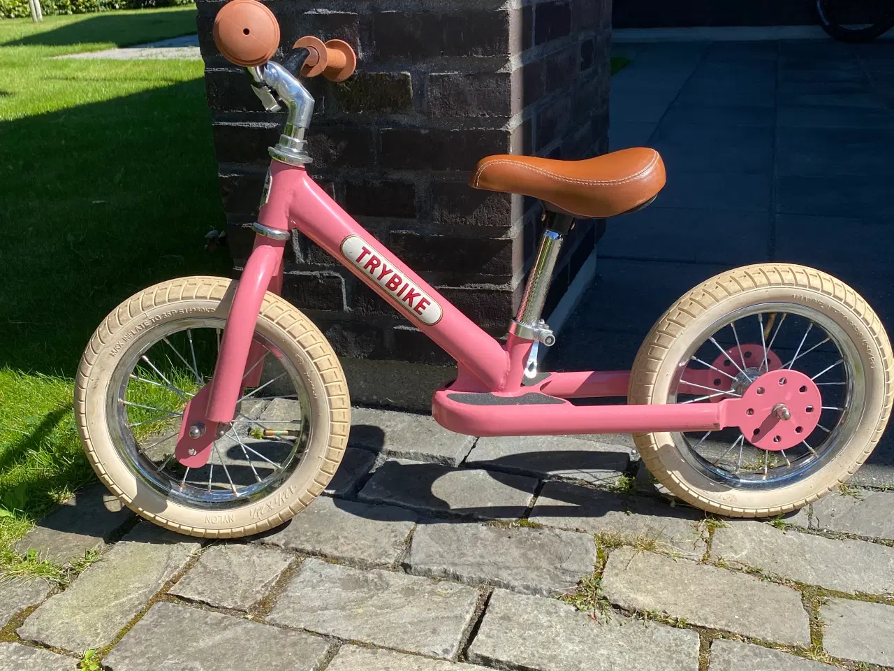 Billede 1 - Løbecykel Trybike