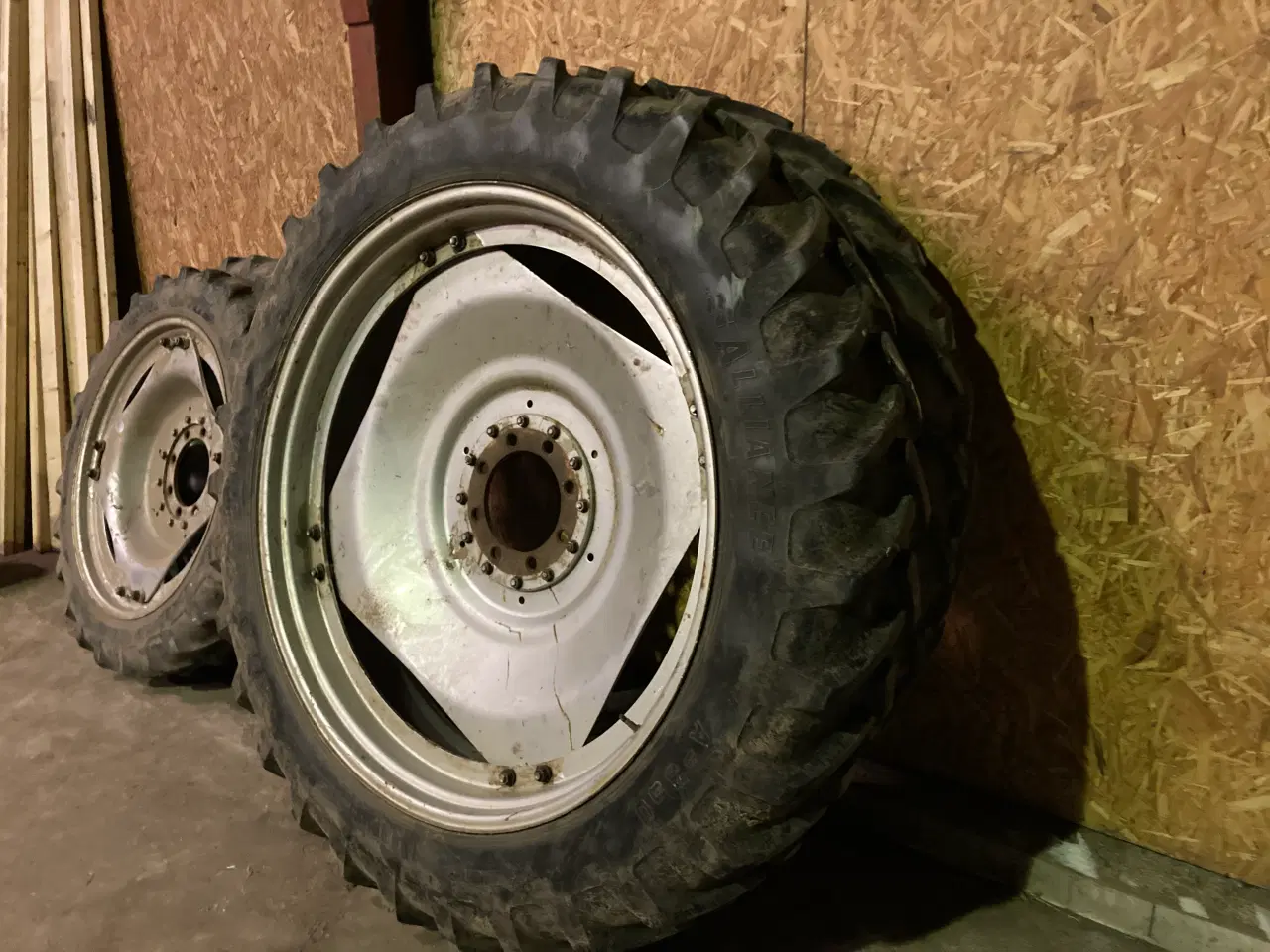 Billede 2 - Sprøjtehjul 13,6 48 - 230/95 R36