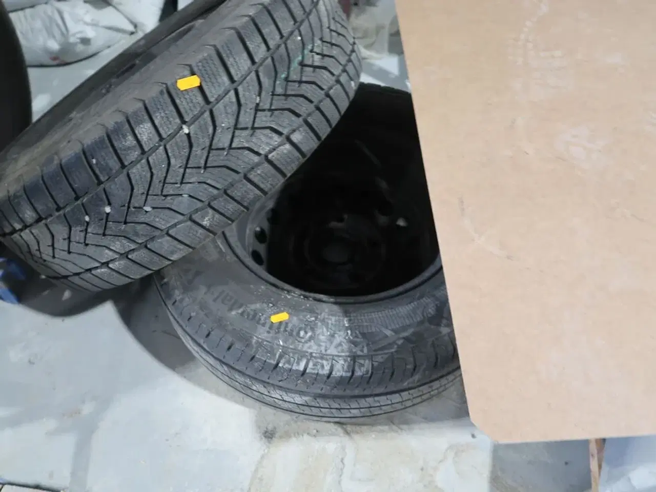 Billede 2 - 4 stk. fælge med dæk BRIDGESTONE, GOODYEAR, CONTINENTAL