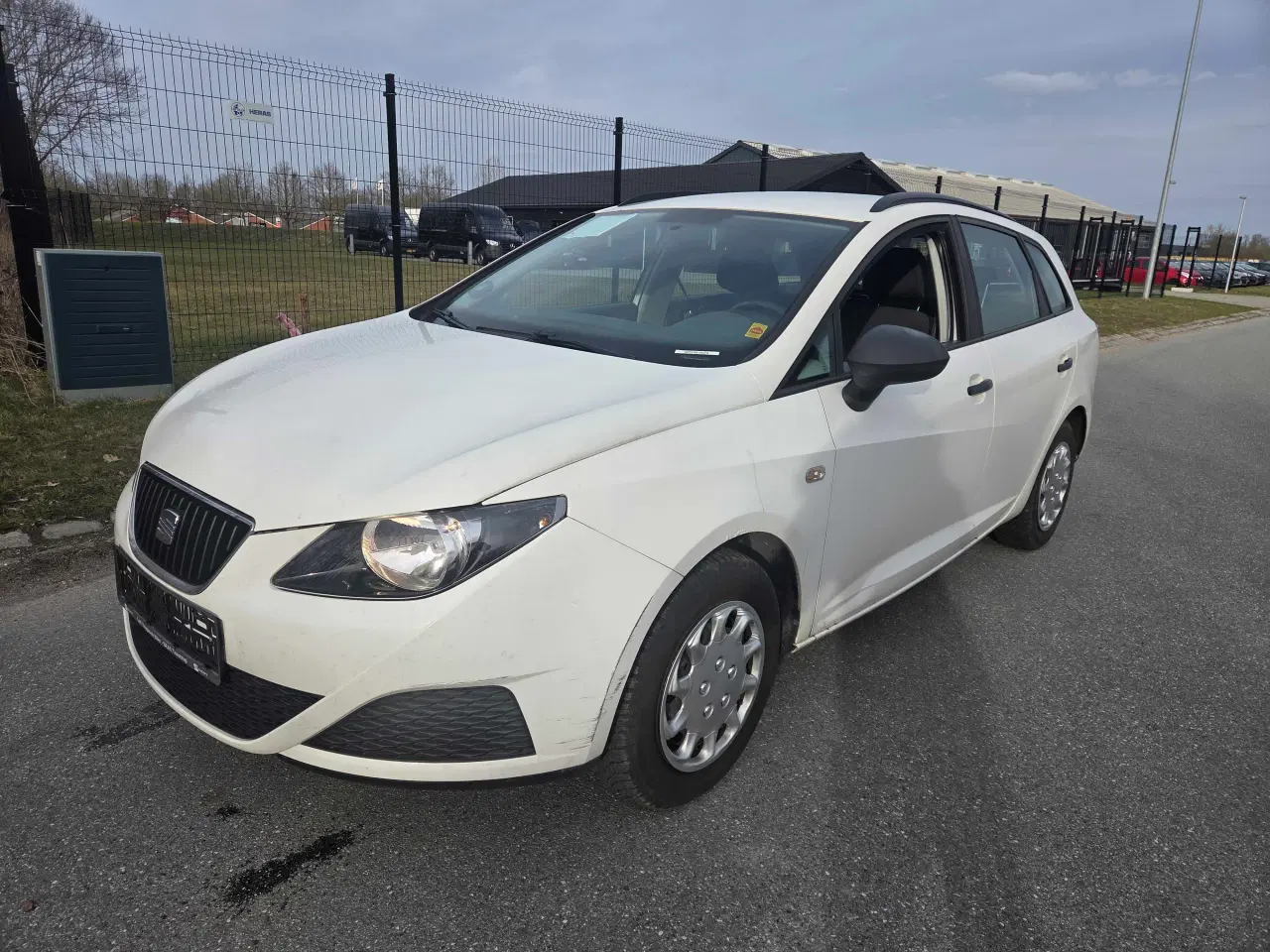 Billede 1 - 🚗 Seat Ibiza 1.4 – Velkørende og økonomisk bil