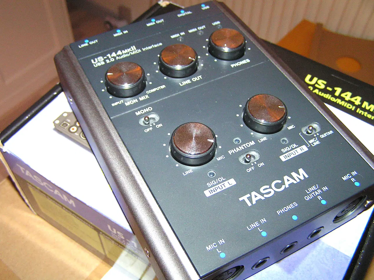 Billede 1 - Tascam Audio/Midi interface 24/96 