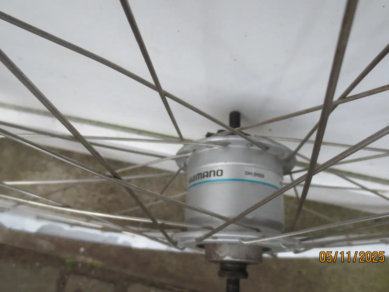 Billede 2 - 1 stk Forhjul 24 tommer med Navdynamo