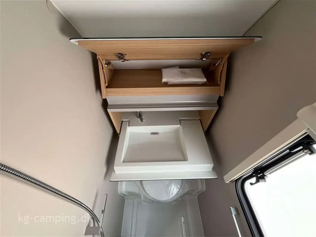 Billede 12 - 2025 - Adria Adora 613 PK Teen Adria Adora 613 PK Teen – 2025 | Perfekt til familien!