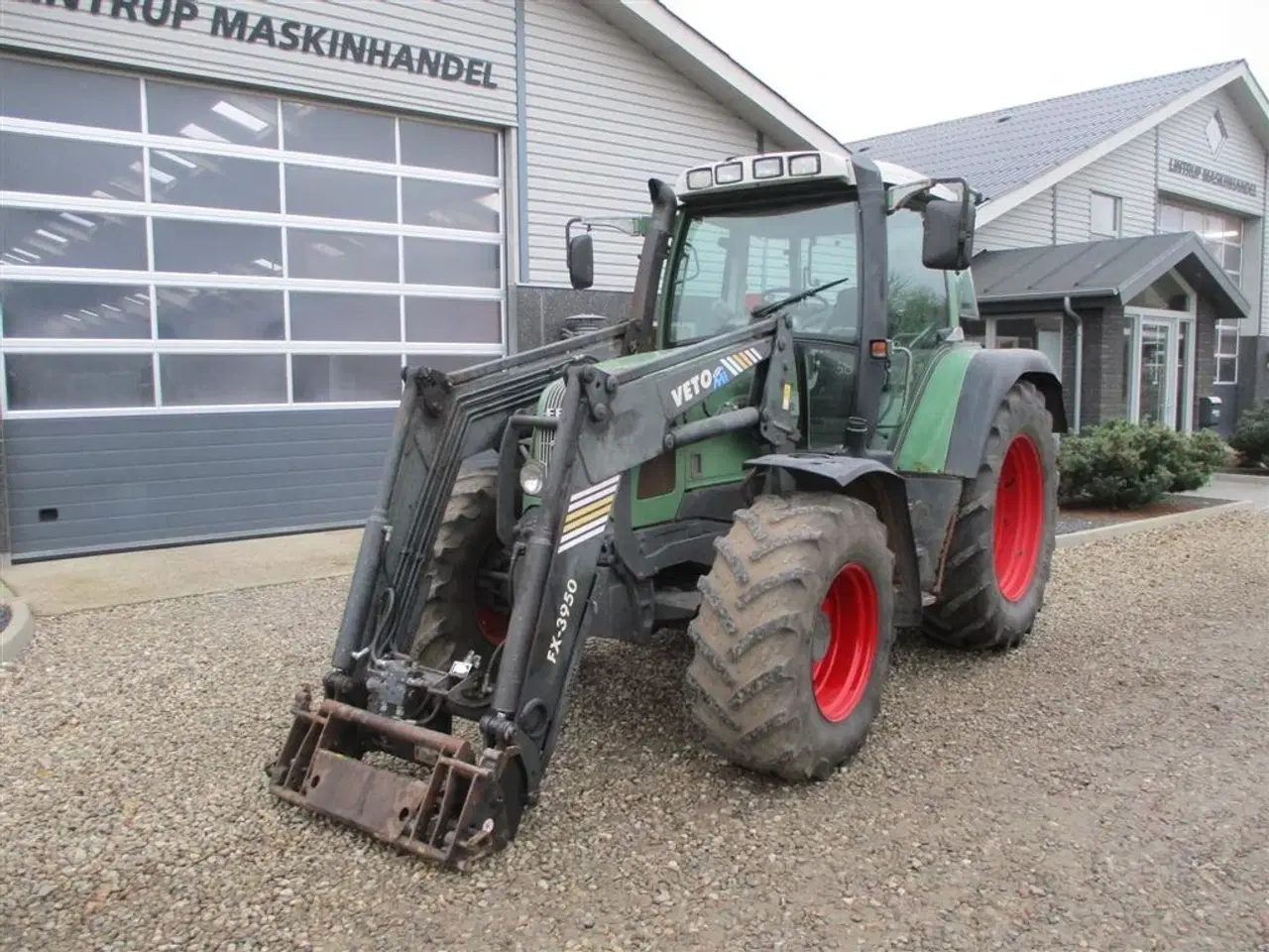 Billede 8 - Fendt 410 Vario med frontlæsser.