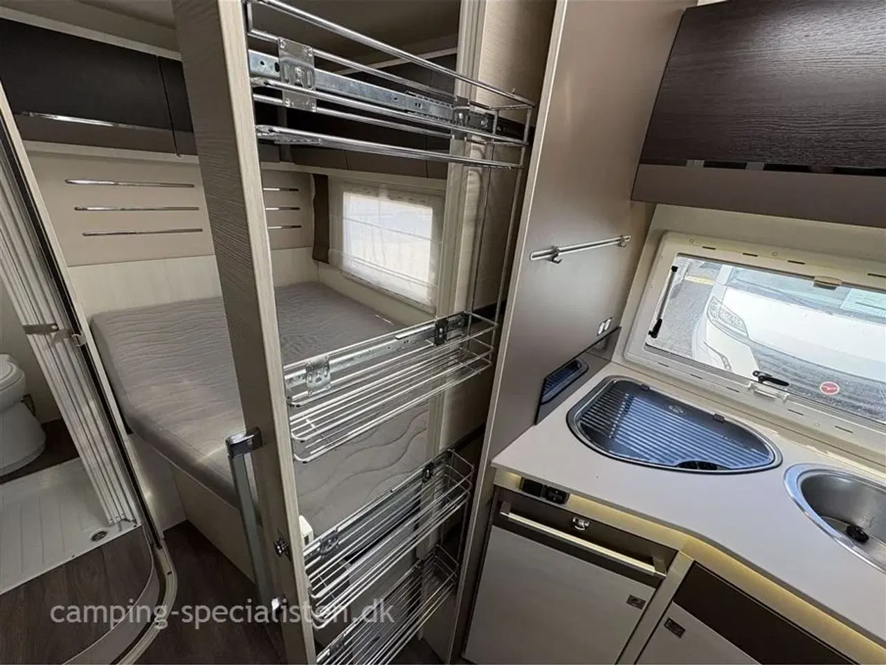 Billede 11 - 2018 - Chausson Flash 635   Chausson Flash 635 2018 - Se den nu hos Camping-Specialisten.dk