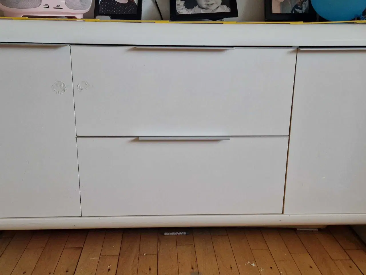 Billede 1 - Hvid skænk