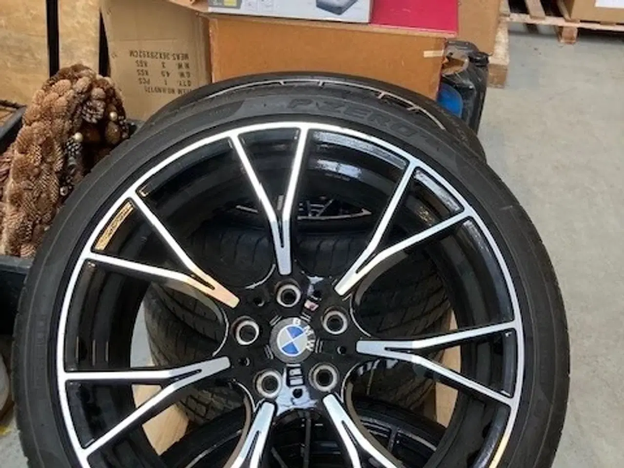 Billede 2 - flotte fælge med gode dæk