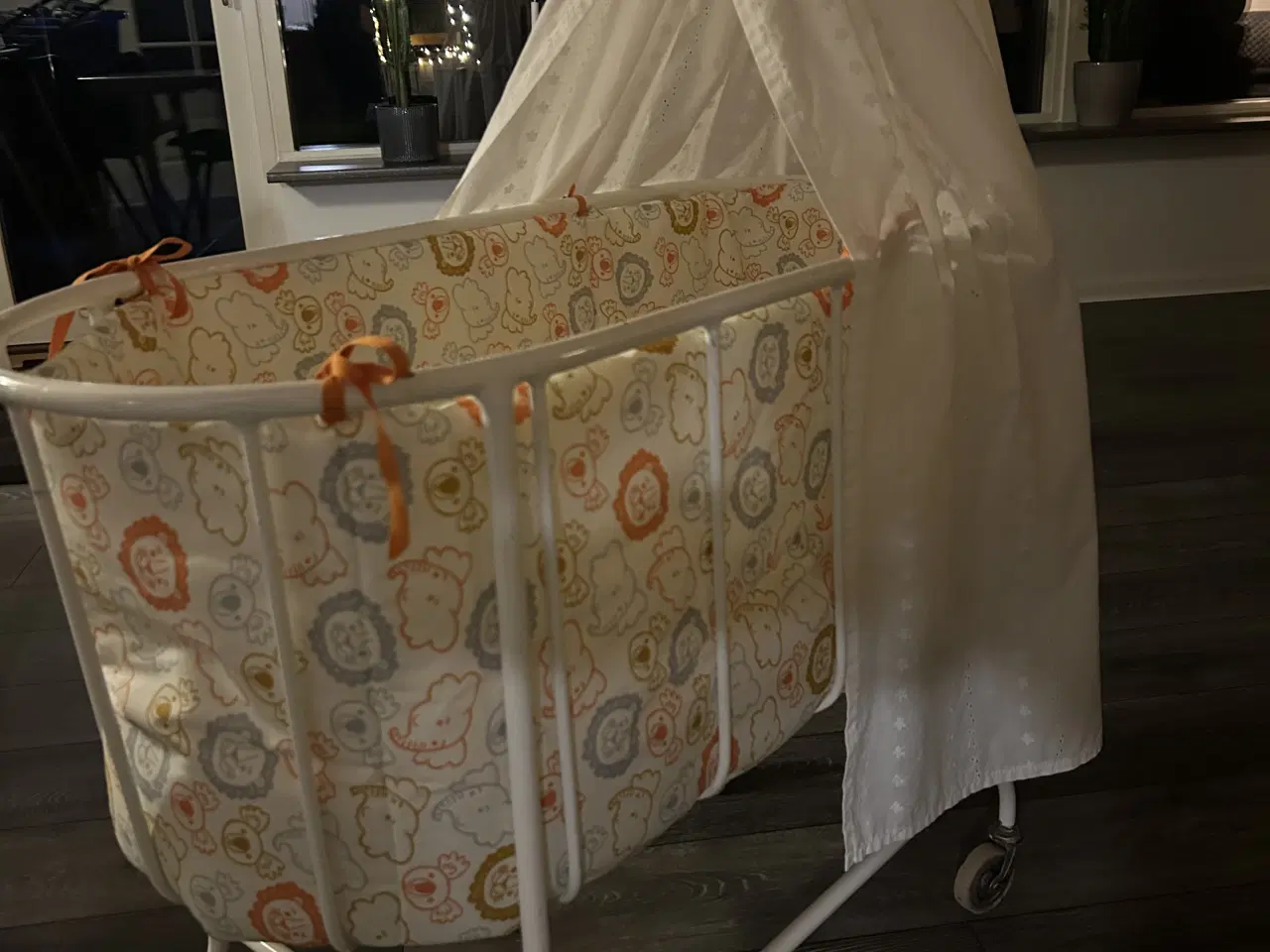 Billede 2 - Vugge med hjul 