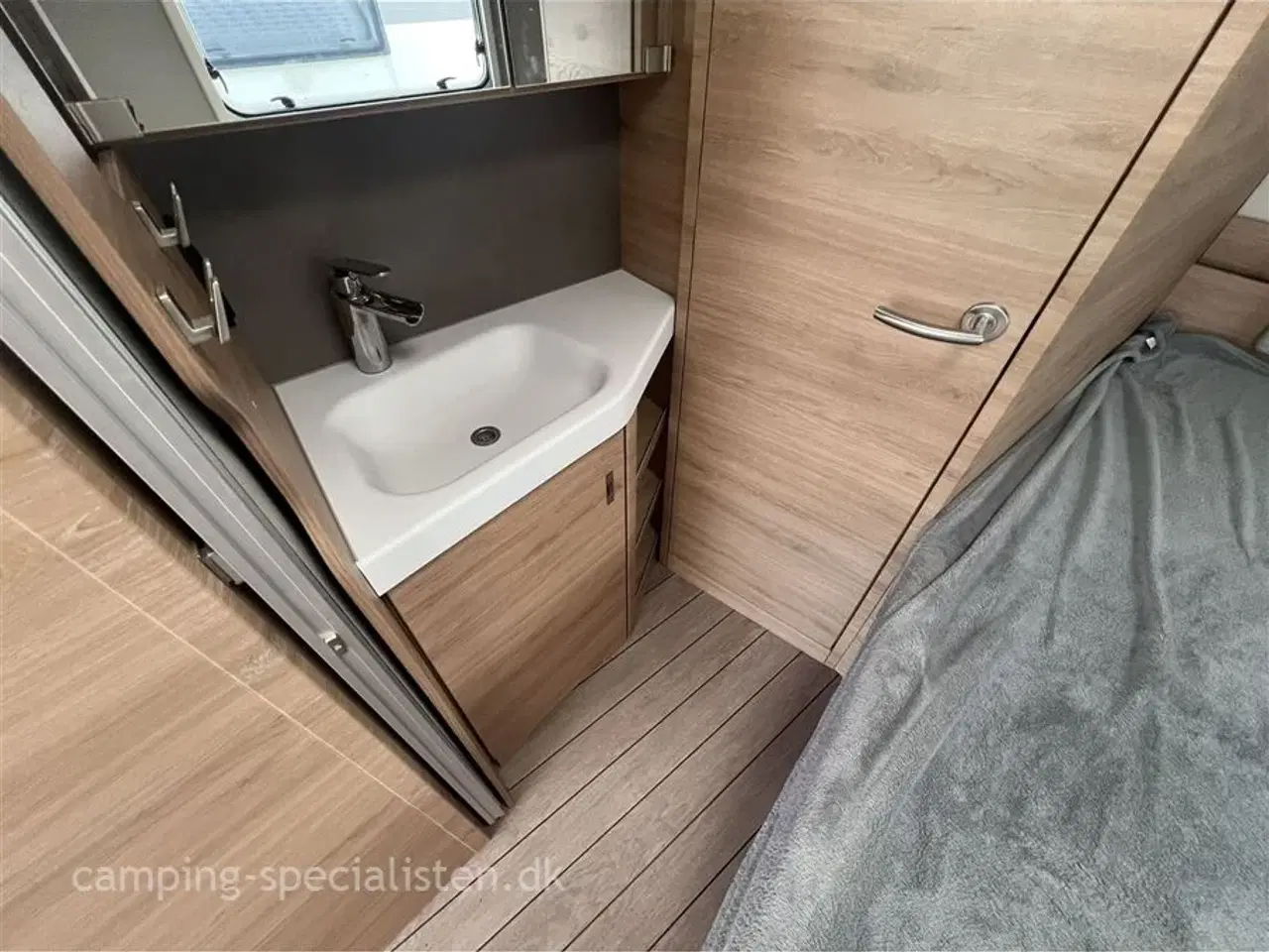 Billede 6 - 2023 - Knaus Südwind 500 UF "60 Years Celebration"   Knaus Südwind 500 UF 60-Years 2023 - Se den nu hos Camping-Specialisten.dk
