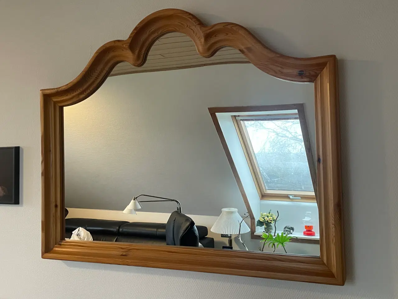 Billede 1 - Flot spejl med massiv fyrtræ ramme