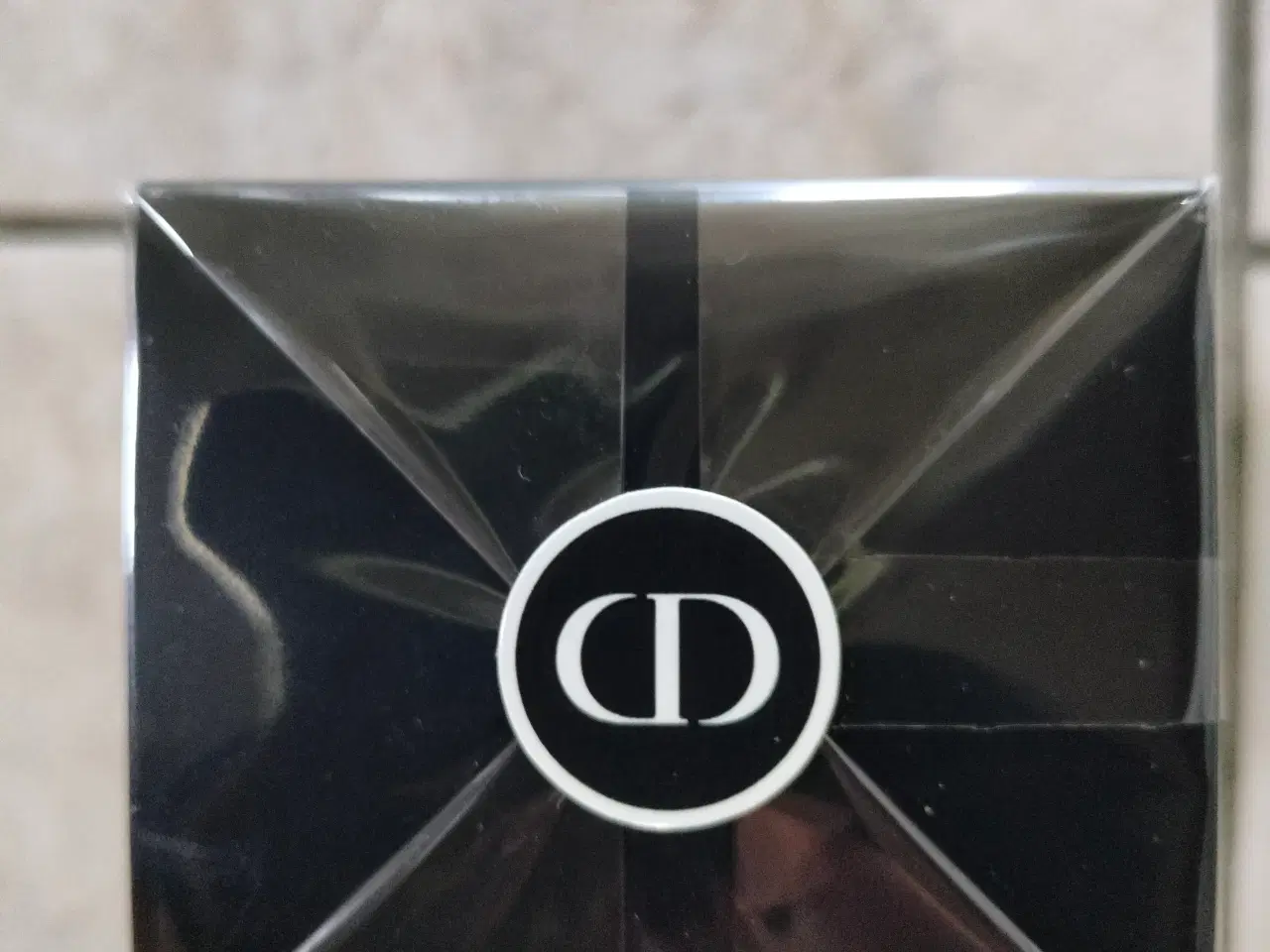 Billede 2 - Sauvage after barbering