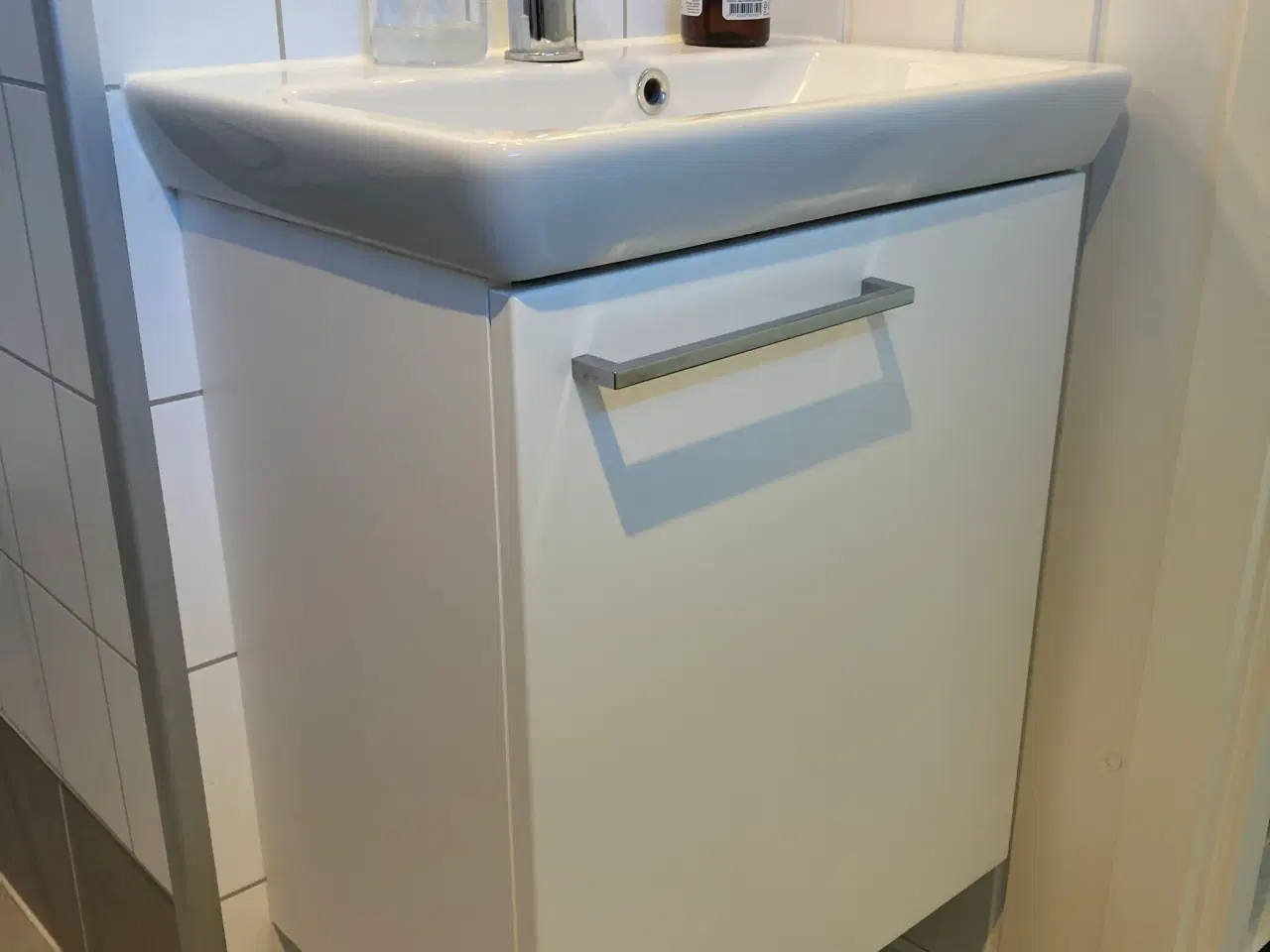 Billede 4 - Spejlskab og vaskeskab 50 cm